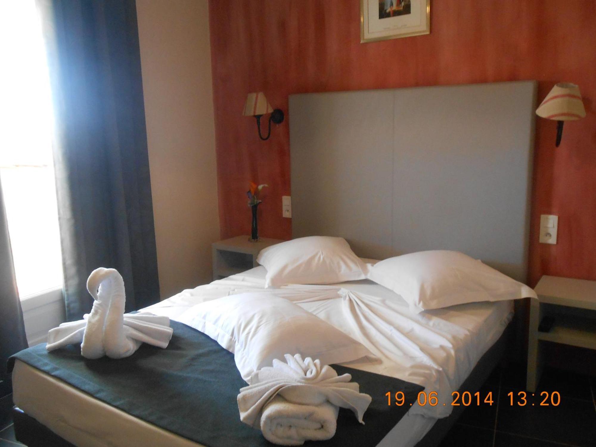 Hotel Restaurant Cortie Thuir Εξωτερικό φωτογραφία