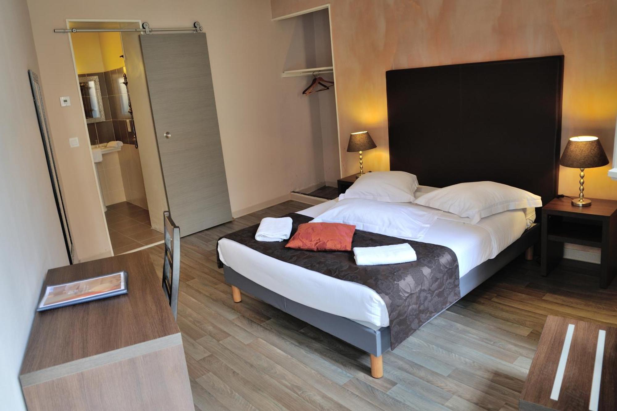 Hotel Restaurant Cortie Thuir Εξωτερικό φωτογραφία