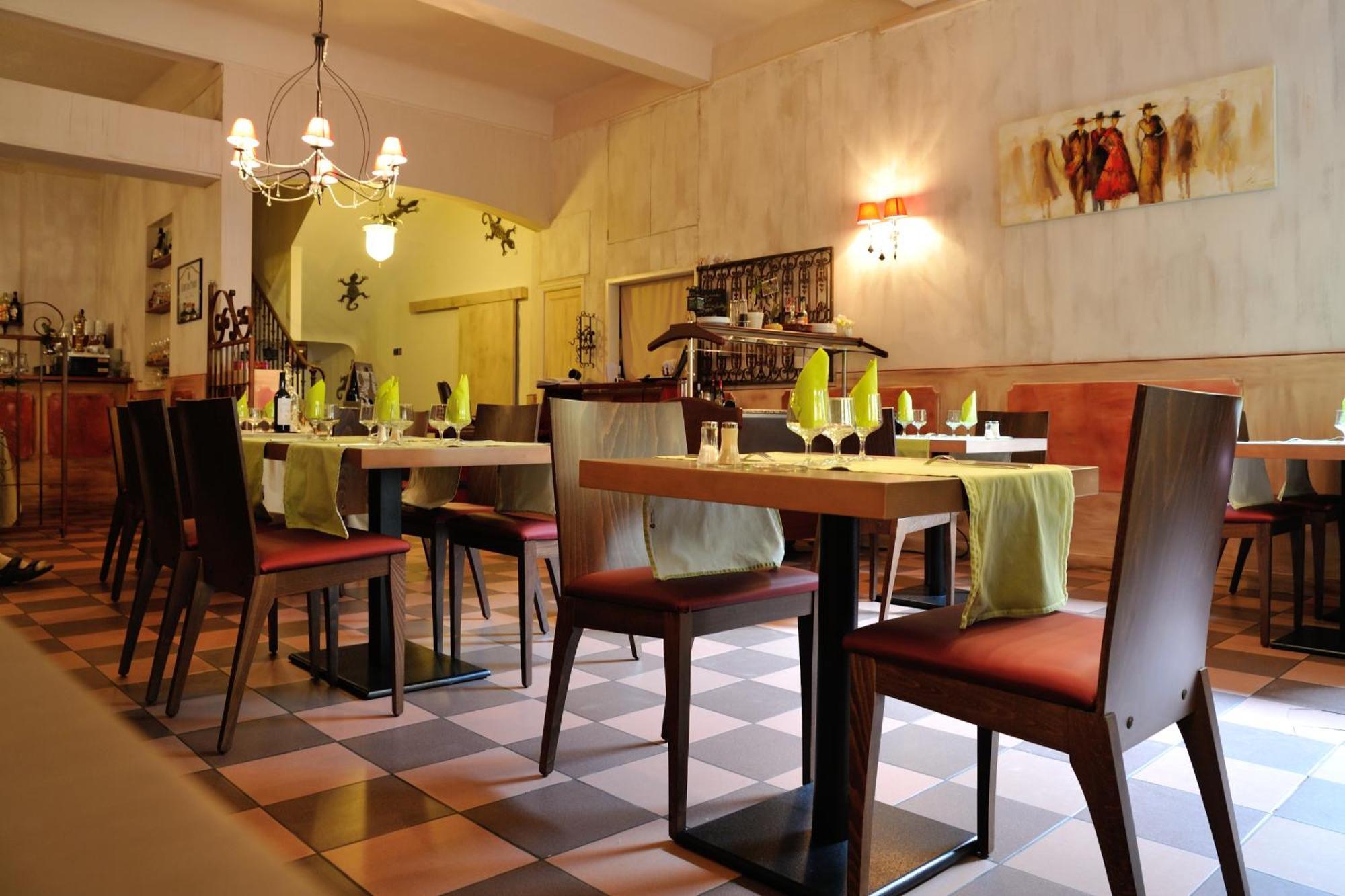 Hotel Restaurant Cortie Thuir Εξωτερικό φωτογραφία