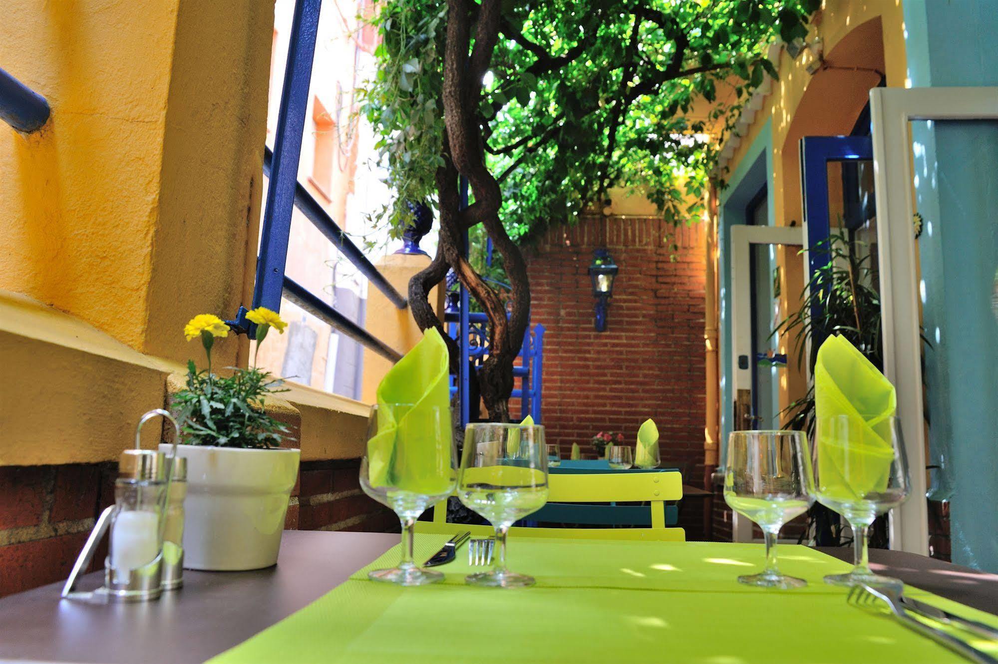 Hotel Restaurant Cortie Thuir Εξωτερικό φωτογραφία