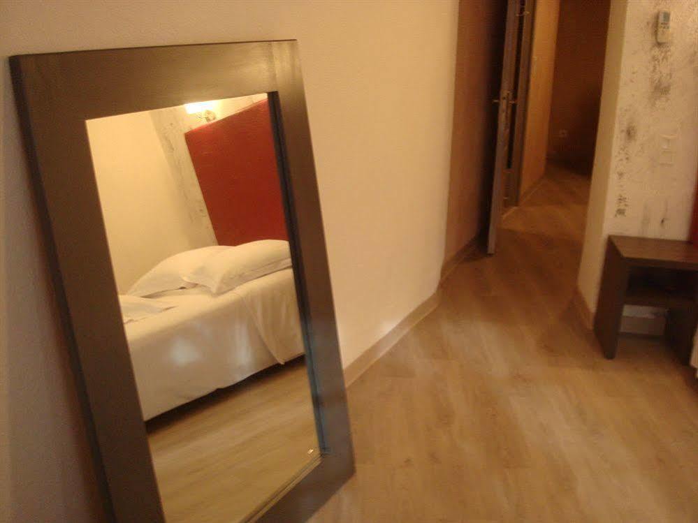 Hotel Restaurant Cortie Thuir Εξωτερικό φωτογραφία